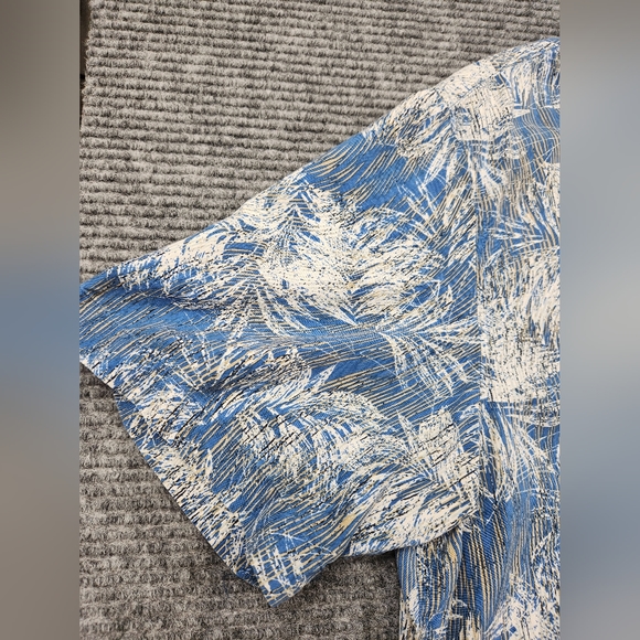 Axis LA 100% Silk Large Button Down Short Sleeve Shirt Blue Resort Wear Leisure - Picture 6 of 9